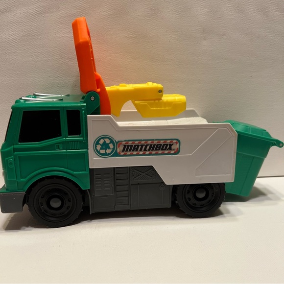 Matchbox Power Launcher Recycling Garbage Truck Only No Car Plastic 2016 Pre-own - Picture 2 of 13